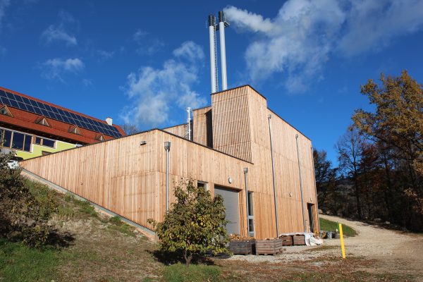 Fassade aus heimischer Lärche - Latten gehobelt