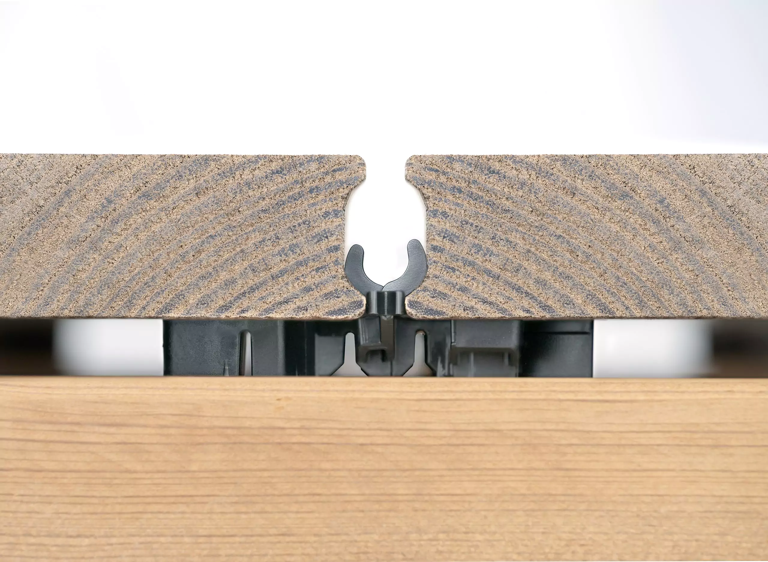 Ziegner Johann KG in Ebersdorf bei Hartberg – Konekto-T Terrassenverbinder für verdeckte Befestigung von Holzterrassen